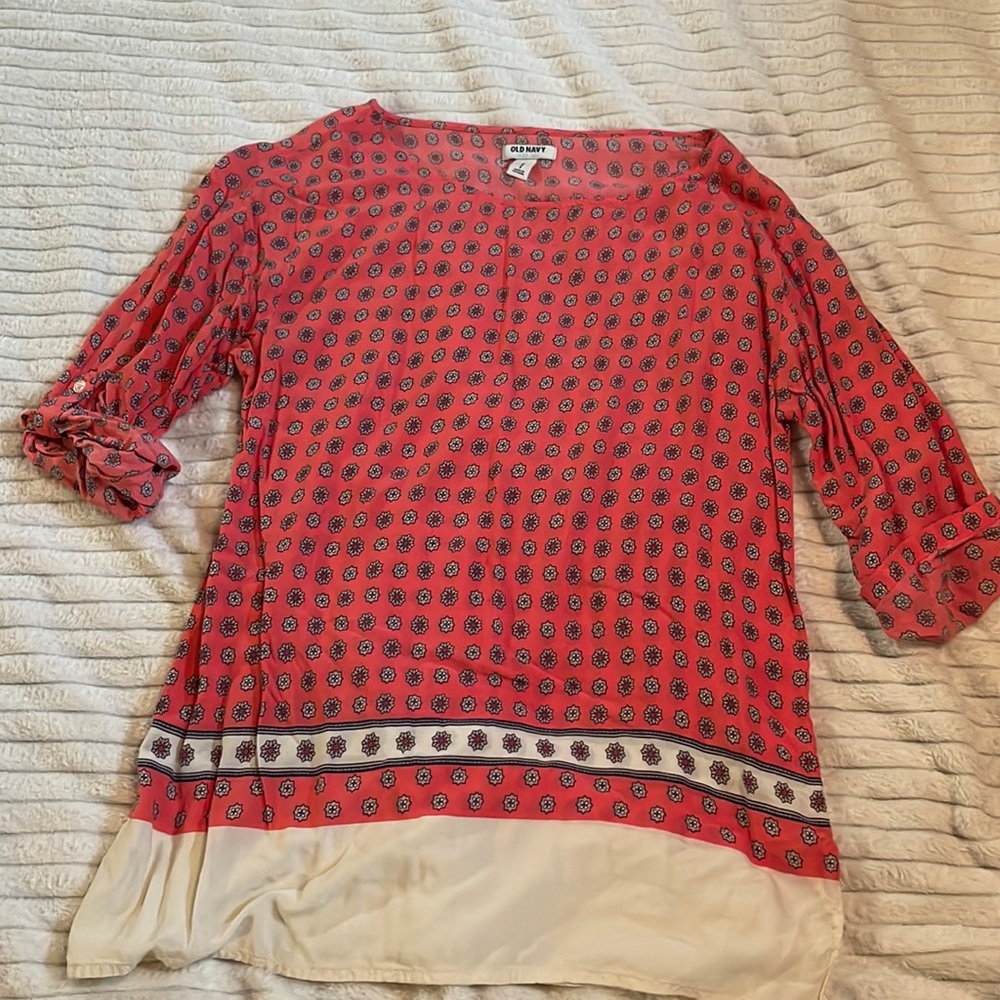 Women’s Geometric Floral Top